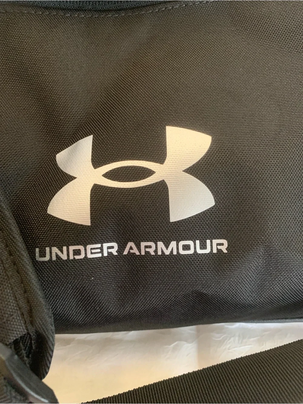Under Armour Black Men’s Logo Duffel Bag with Padded Strap